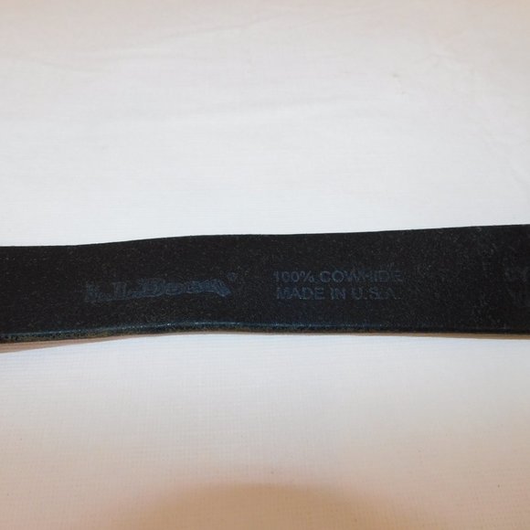 L.L. Bean Cowhide Leather Belt Size 30 - Picture 5 of 6